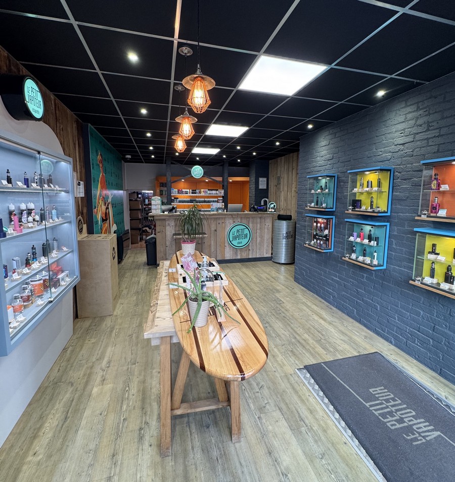 Vitrines magasin e-cigarette Lorient